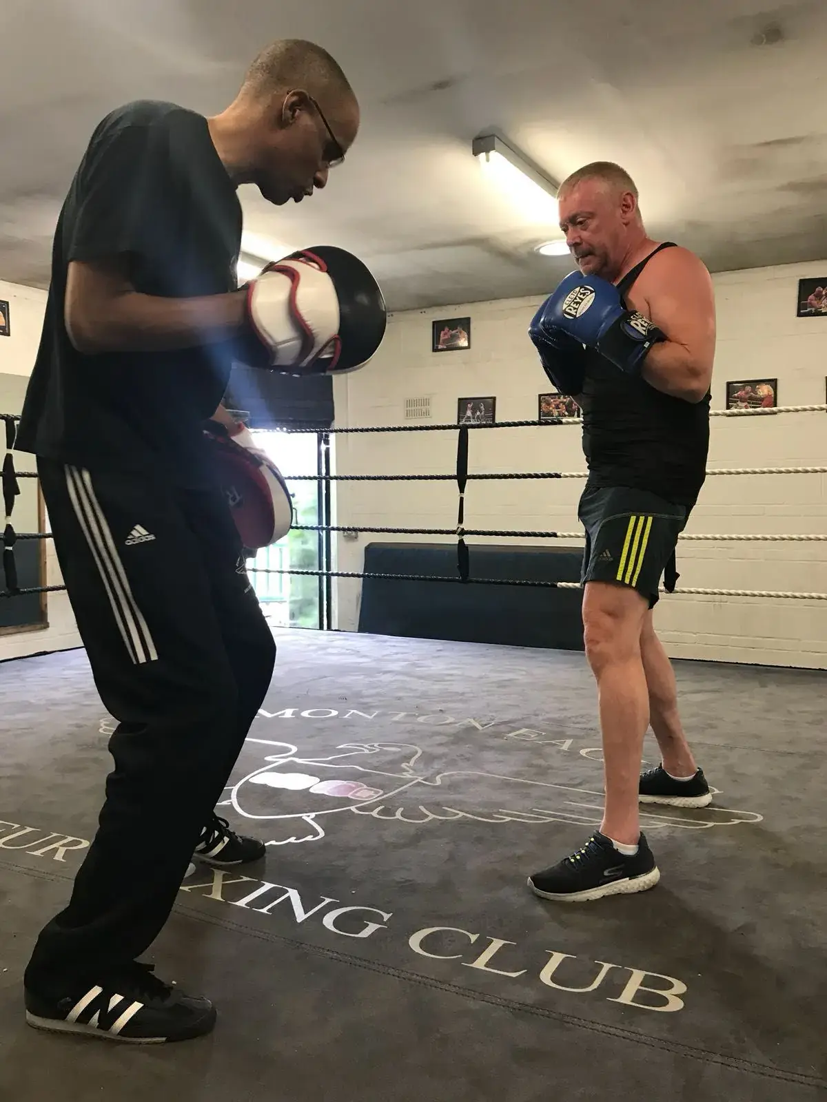 Simon Edwards boxing