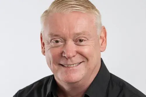 Simon Edwards headshot